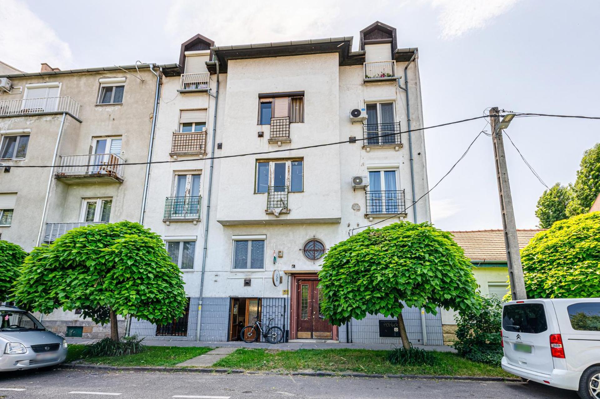 Carina * Budapest